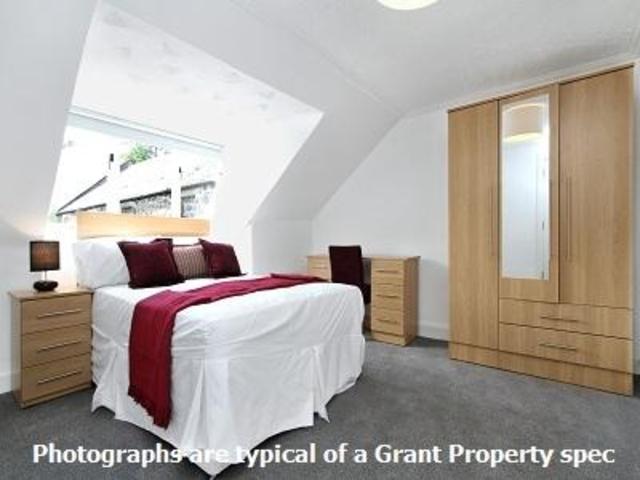  Image of 3 Bedroom Flat  To Rent at Dundee  Dundee, DD1 1HF