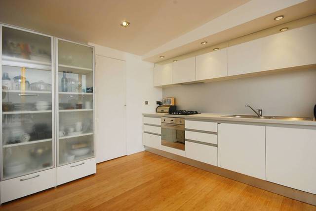  Image of 2 Bedroom Flat  To Rent at Benyon Wharf  Haggerston, E8 4DQ