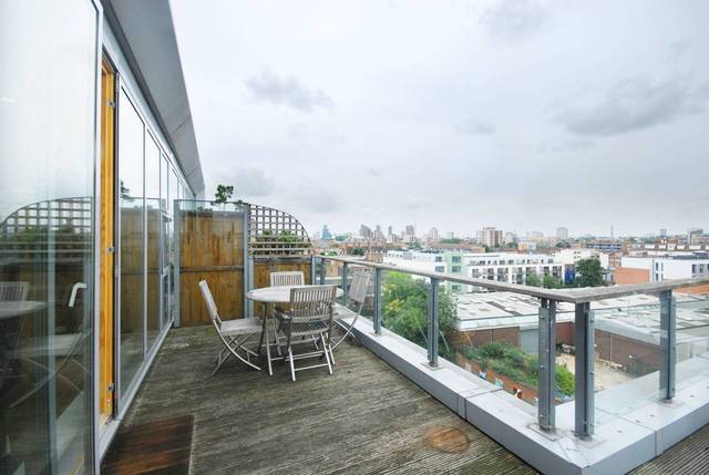  Image of 2 Bedroom Flat  To Rent at Benyon Wharf  Haggerston, E8 4DQ