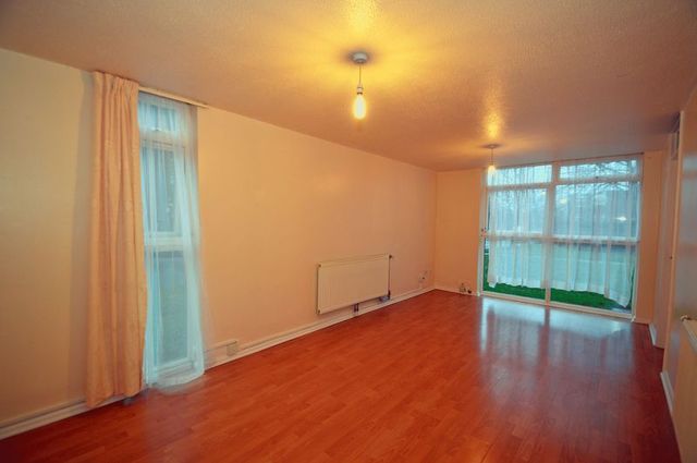  Image of 2 Bedroom Flat  For Sale at 41 Berryfields Road  Sutton Coldfield, B76 2UX