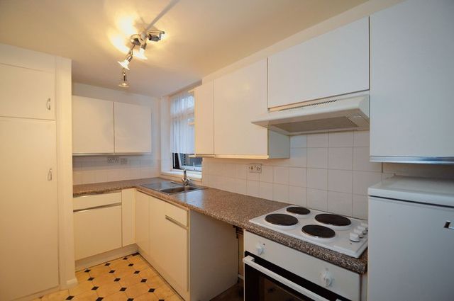  Image of 2 Bedroom Flat  For Sale at 41 Berryfields Road  Sutton Coldfield, B76 2UX