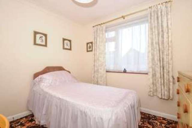  Image of 3 Bedroom Detached  For Sale at West End Woking West End, GU24 9QB