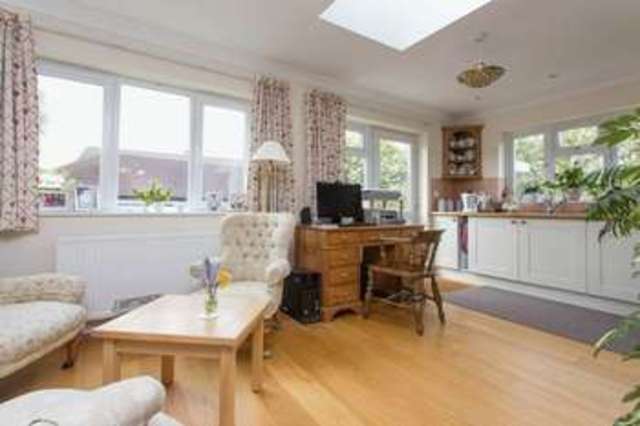  Image of 3 Bedroom Detached  For Sale at Birch Tree Drive  Emsworth, PO10 7RY
