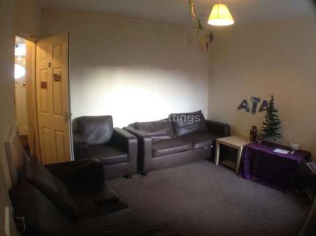  Image of 5 Bedroom Detached  To Rent at Blenheim Road  Reading, RG1 5NQ