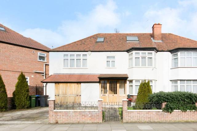  Image of 5 Bedroom Detached  For Sale at Blockley Road  North Wembley, HA0 3LU