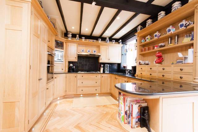  Image of 5 Bedroom Detached  For Sale at Blockley Road  North Wembley, HA0 3LU