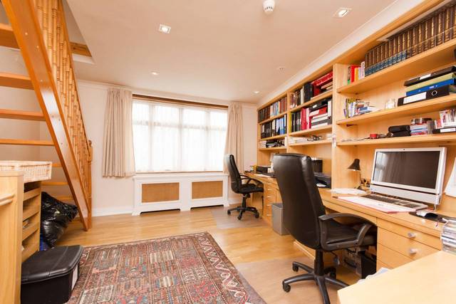  Image of 5 Bedroom Detached  For Sale at Blockley Road  North Wembley, HA0 3LU