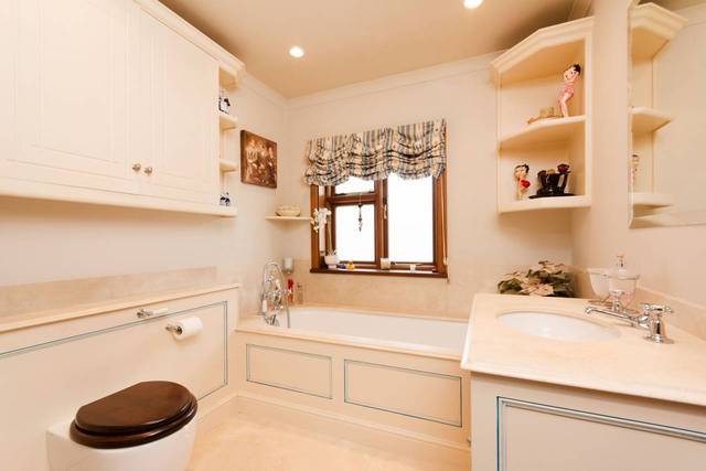  Image of 5 Bedroom Detached  For Sale at Blockley Road  North Wembley, HA0 3LU