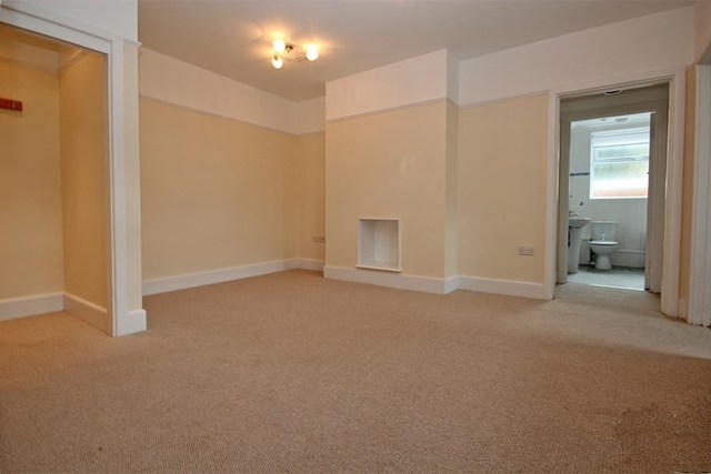  Image of 2 Bedroom Flat  For Sale at Bolton Close Southbourne Bournemouth, BH6 3EB