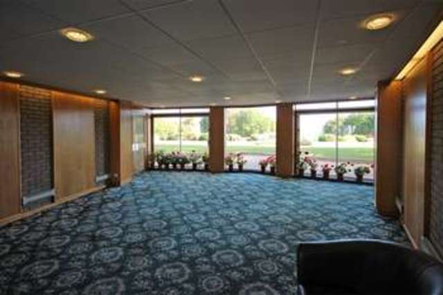  Image of 2 Bedroom Flat  For Sale at Boscombe Cliff Road  Bournemouth, BH5 1LA