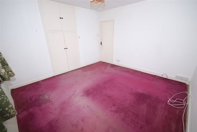  Image of 3 Bedroom Detached  For Sale at Bath Road  Frome, BA11 2HJ