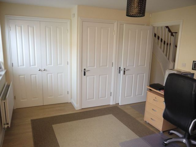  Image of 4 Bedroom Terraced  To Rent at Crestwood View  Eastleigh, SO50 4NF