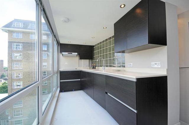  Image of 3 Bedroom Flat  To Rent at St Johns Wood Park London St John