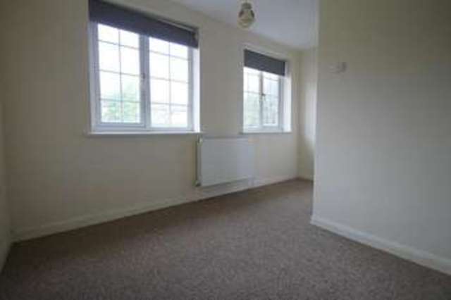  Image of 2 Bedroom Detached  To Rent at Sutton, SM2 6SE
