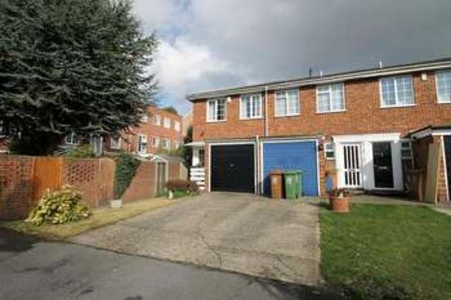  Image of 2 Bedroom Detached  To Rent at Sutton, SM2 6SE