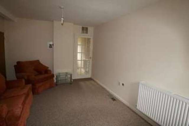  Image of 2 Bedroom Detached  To Rent at Sutton, SM2 6SE