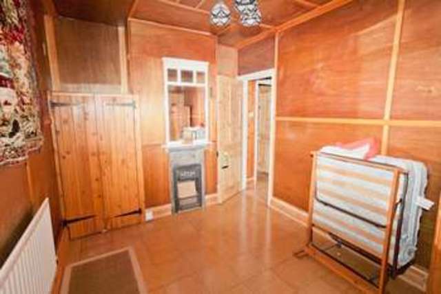  Image of 2 Bedroom Terraced  For Sale at MAIDENHEAD, SL6 2AR