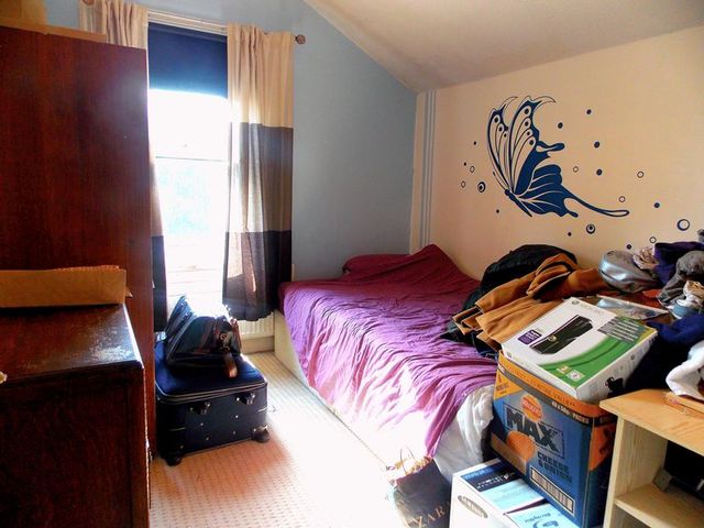  Image of 1 Bedroom Property  To Rent at Bridge Road  Uxbridge, UB8 2QN