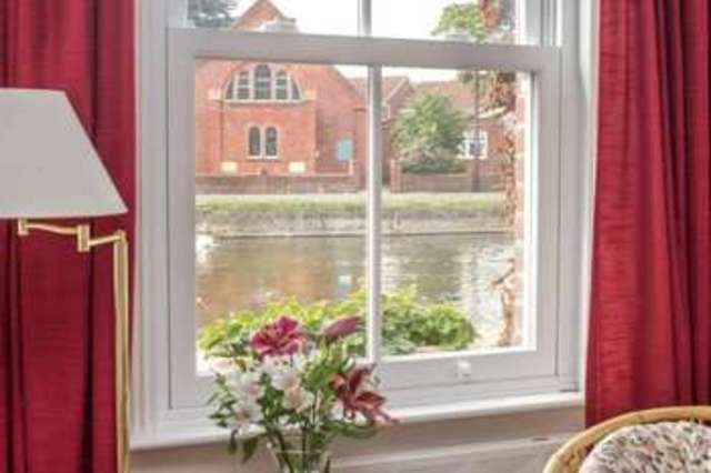  Image of 2 Bedroom Terraced  For Sale at 4 Bridgefoot Path  Emsworth, PO10 7EA
