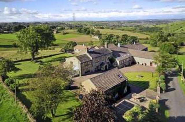  Image of 5 Bedroom Detached  For Sale at Queensbury Bradford Queensbury, BD13 1NW