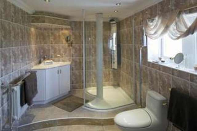  Image of 5 Bedroom Detached  For Sale at Queensbury Bradford Queensbury, BD13 1NW