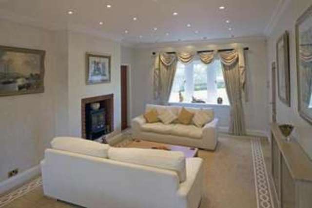  Image of 5 Bedroom Detached  For Sale at Queensbury Bradford Queensbury, BD13 1NW