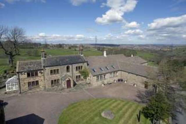  Image of 5 Bedroom Detached  For Sale at Queensbury Bradford Queensbury, BD13 1NW