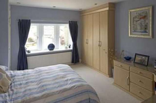  Image of 5 Bedroom Detached  For Sale at Queensbury Bradford Queensbury, BD13 1NW