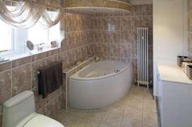  Image of 5 Bedroom Detached  For Sale at Queensbury Bradford Queensbury, BD13 1NW