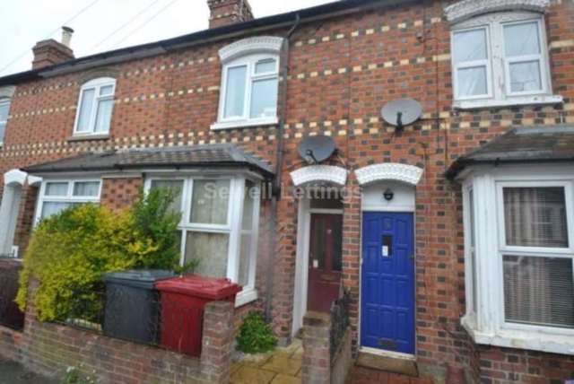  Image of 6 Bedroom Detached  To Rent at Brighton Road  Reading, RG6 1PS
