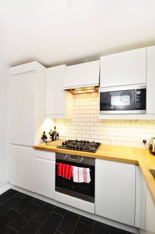  Image of 1 Bedroom Flat  For Sale at Brinkworth Way  Hackney Wick, E9 5LE