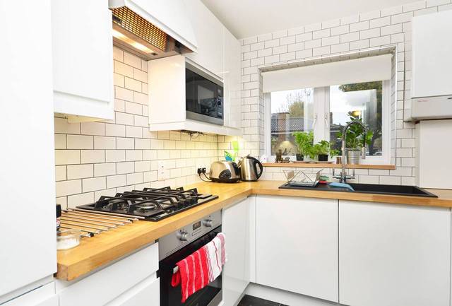  Image of 1 Bedroom Flat  For Sale at Brinkworth Way  Hackney Wick, E9 5LE