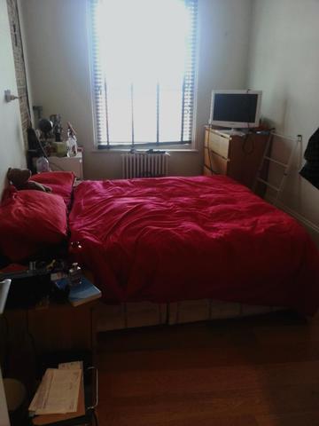 Image of 1 Bedroom Flat  To Rent at Brixton Hill  London, SW2 1QN