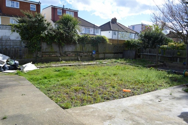  Image of 5 Bedroom Semi-Detached  For Sale at tooting, SW17 0DT