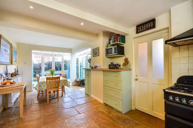  Image of 4 Bedroom Detached  For Sale at Broadwater Road  Tooting, SW17 0DS