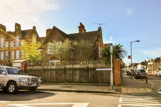  Image of 4 Bedroom Detached  For Sale at Broadwater Road  Tooting, SW17 0DS