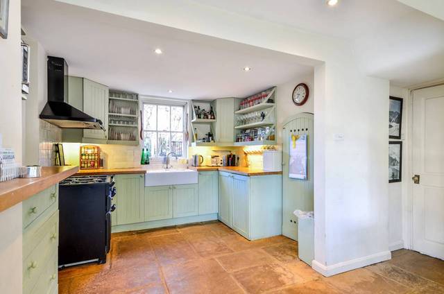  Image of 4 Bedroom Detached  For Sale at Broadwater Road  Tooting, SW17 0DS