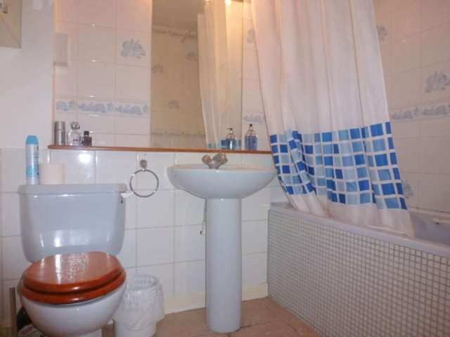  Image of Studio  To Rent at Brompton Park Crescent Fulham London, SW6 1SP