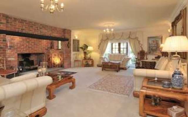  Image of 5 Bedroom Detached  For Sale at 34 Bromwich Lane  Stourbridge, DY9 0QZ