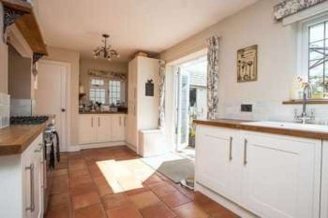  Image of 3 Bedroom Detached  For Sale at Brookside Road Old Bedhampton Havant, PO9 3JL