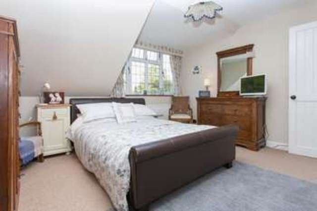  Image of 3 Bedroom Detached  For Sale at Brookside Road Old Bedhampton Havant, PO9 3JL