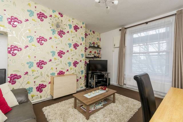  Image of 2 Bedroom Flat  For Sale at Browne House  Deptford, SE8 4SE