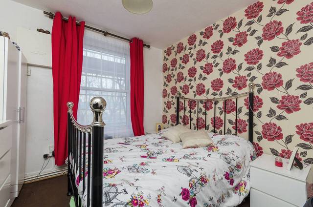  Image of 2 Bedroom Flat  For Sale at Browne House  Deptford, SE8 4SE