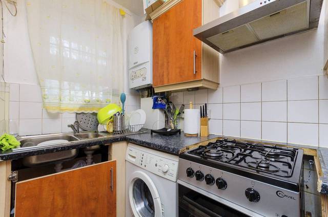  Image of 2 Bedroom Flat  For Sale at Browne House  Deptford, SE8 4SE