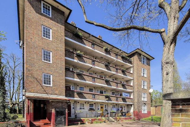  Image of 2 Bedroom Flat  For Sale at Browne House  Deptford, SE8 4SE