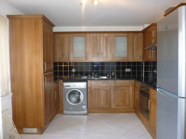 Image of 3 Bedroom Flat  To Rent at Leith Walk Edinburgh Edinburgh, EH6 8SN