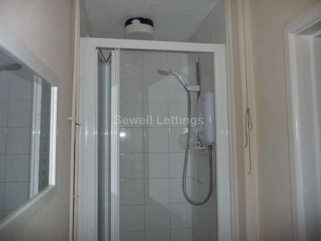  Image of 9 Bedroom Detached  To Rent at Bulmershe Road  Reading, RG1 5RH