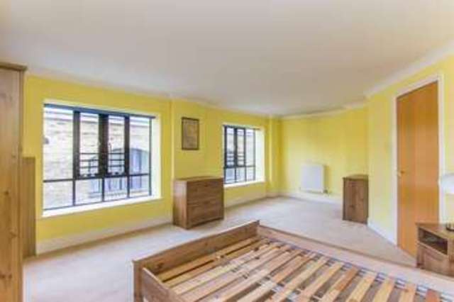  Image of 2 Bedroom Flat  For Sale at Slipway House  Docklands, E14 3TD