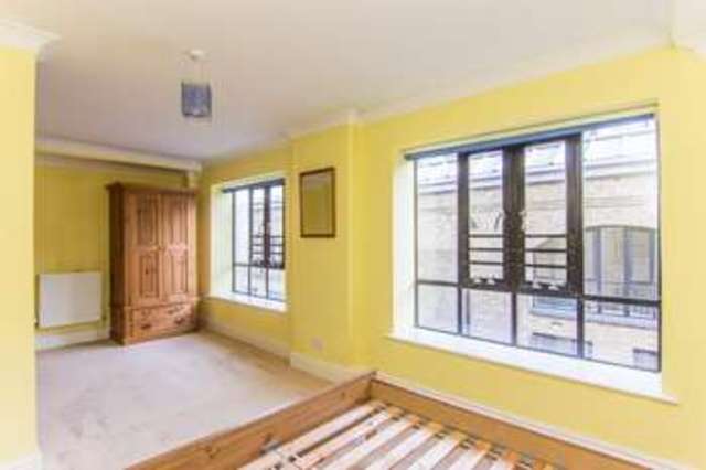  Image of 2 Bedroom Flat  For Sale at Slipway House  Docklands, E14 3TD