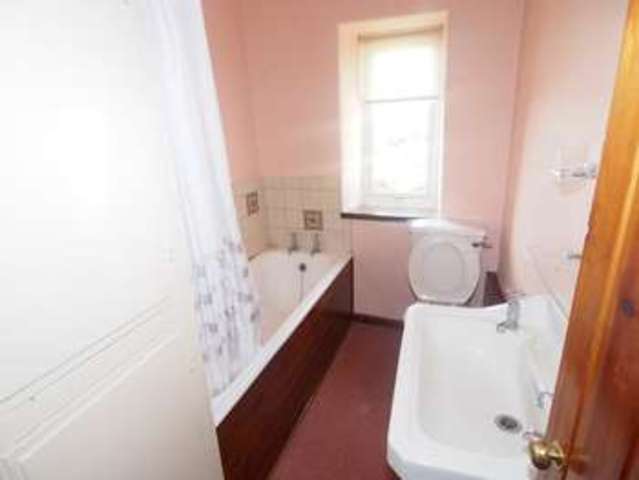  Image of 2 Bedroom Terraced  For Sale at Chapel-en-le-Frith  High Peak, SK23 0PJ